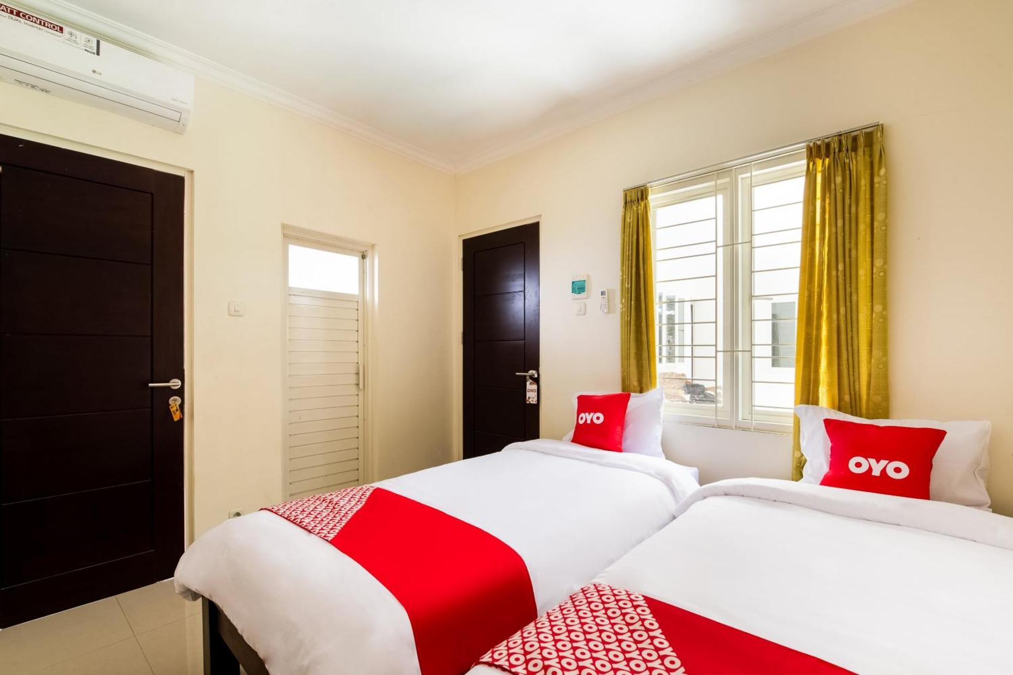 Hotel Oyo Life 3398 Griya Rm 19 Syariah à Sorabaya Extérieur photo