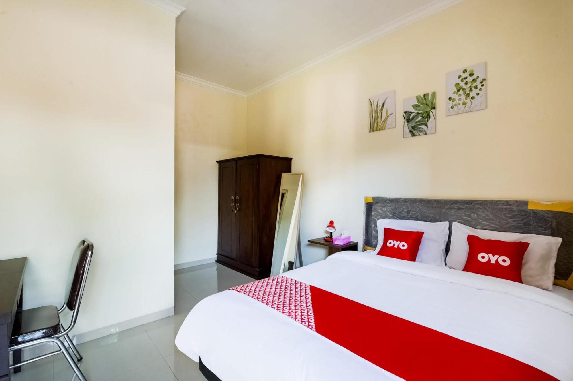 Hotel Oyo Life 3398 Griya Rm 19 Syariah à Sorabaya Extérieur photo
