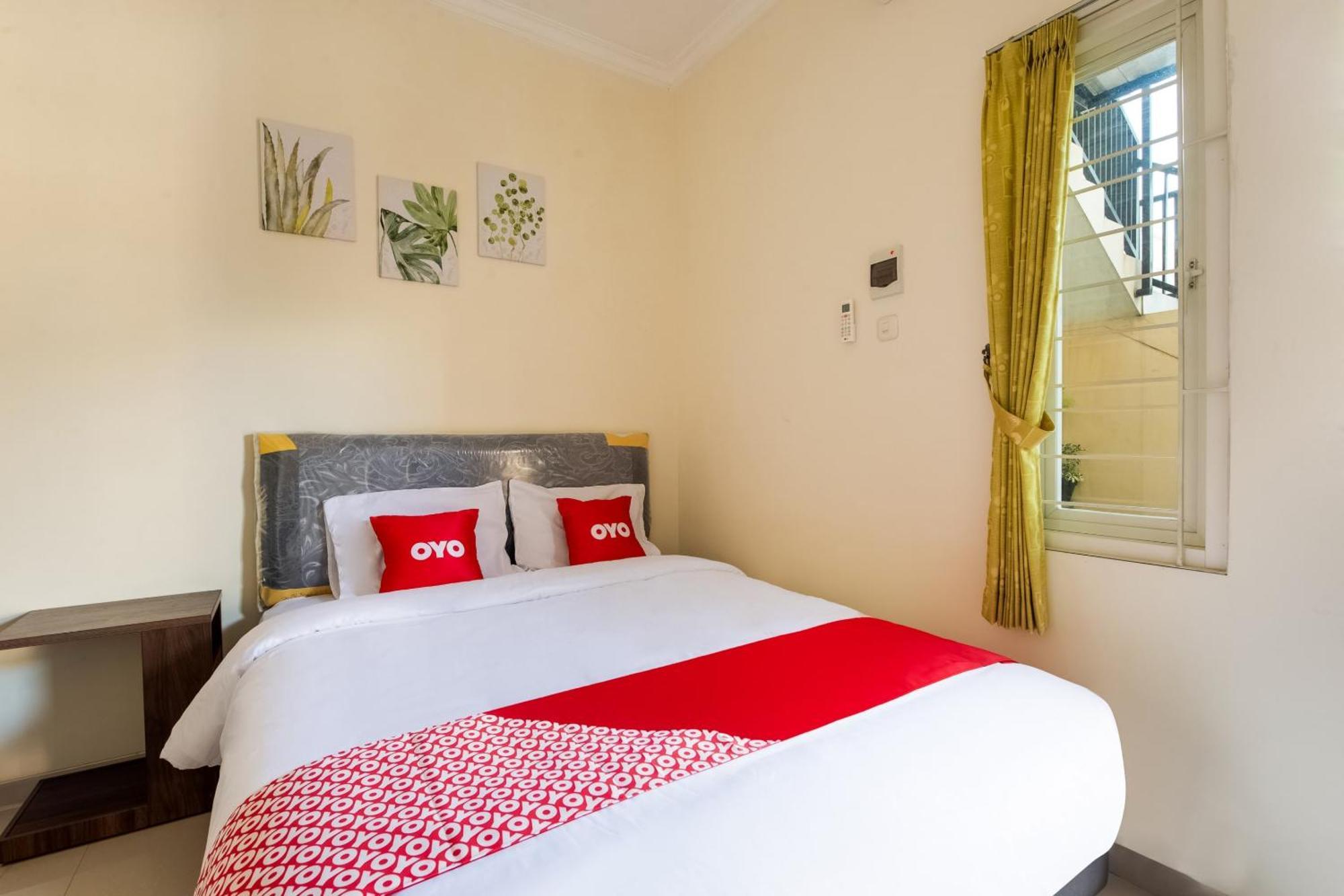 Hotel Oyo Life 3398 Griya Rm 19 Syariah à Sorabaya Extérieur photo